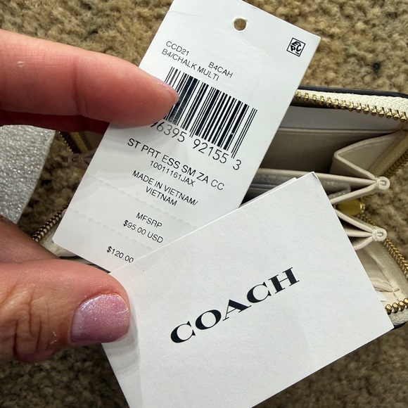 Coach sticker essential zip wallet - Picture 8 of 9